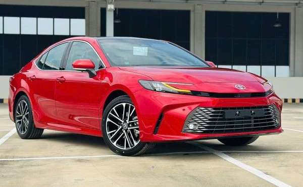 Camry HEV MID CE
