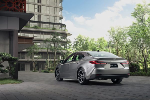 Camry HEV MID CE