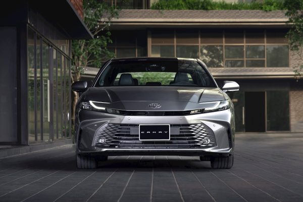 Camry HEV MID CE