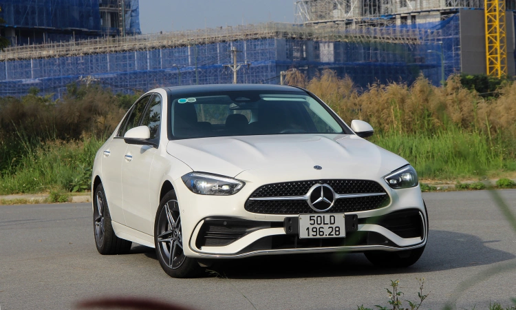Xe Mercedes C-Class 2022